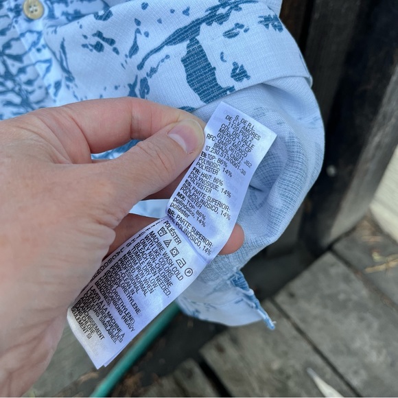 Quicksilver Men’s Waterman Collection Tailored Fit Kings Point Button Down Shirt - Picture 10 of 13